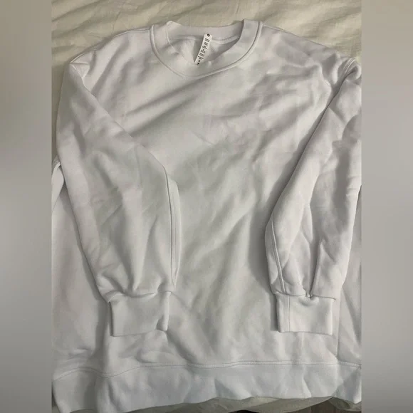 Lululemon Perfectly Oversized Crew - Picture 2 of 6